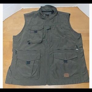 EDDIE BAUER MENS VEST